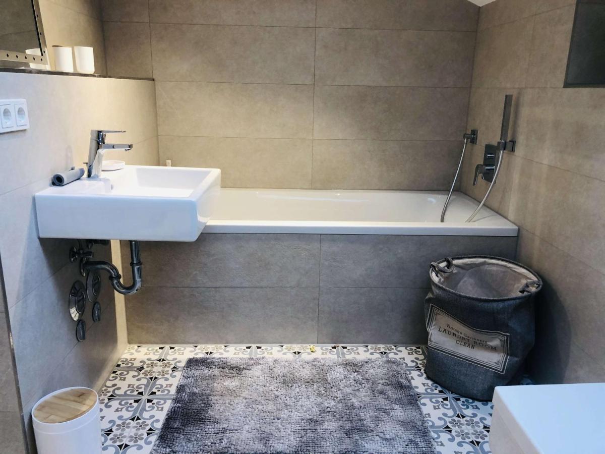 Sonniges Dg Apartment Nahe Bahnhof In 格门德蒂格斯 外观 照片